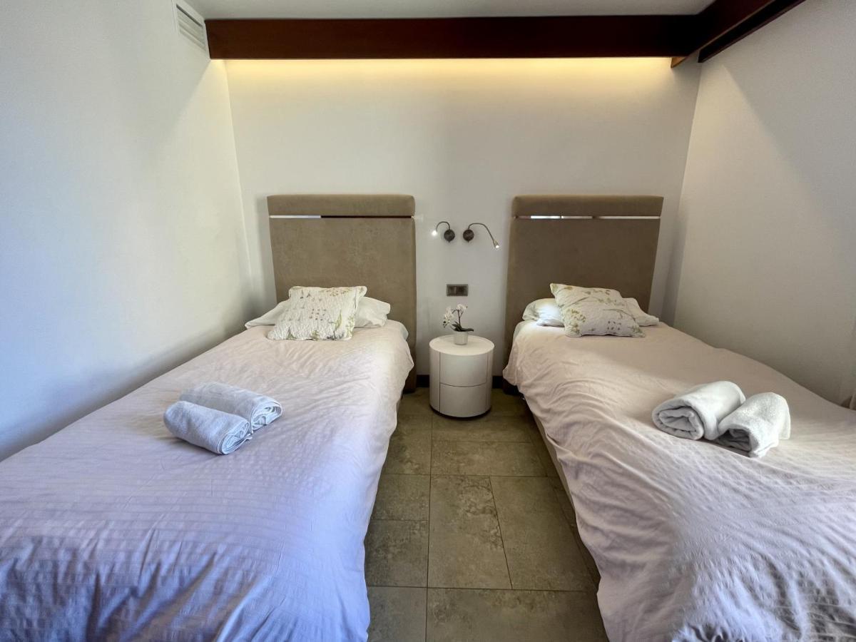 Exclusive Beachfront - Pool - Paddle - Tenis - Wifi - Aircon Appartamento Torremolinos